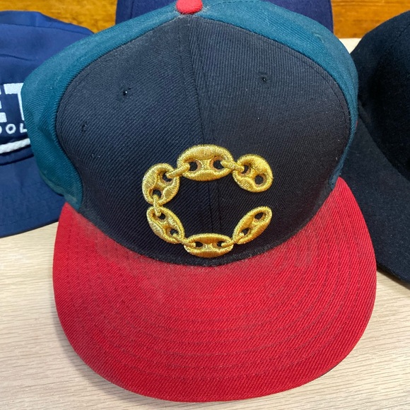 Dusty Snapbacks and Fitteds (6) - Picture 7 of 12
